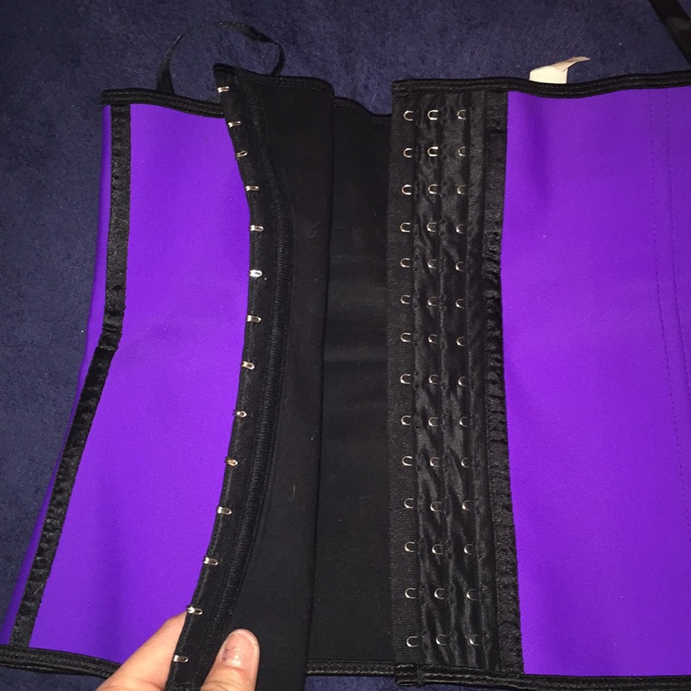 Waist trainer - Picture 2 of 3